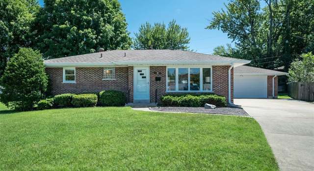 Photo of 30 Clark Ct, St Charles, MO 63301