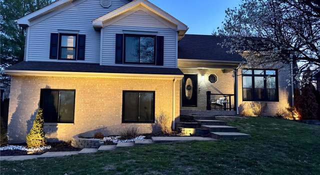 Photo of 107 Sundown Dr, Wood River, IL 62095