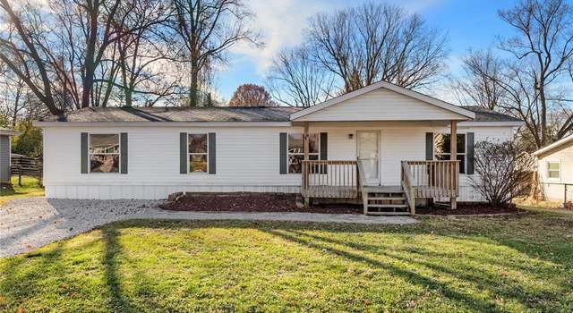 Photo of 524 Ardmore Dr, Belleville, IL 62223