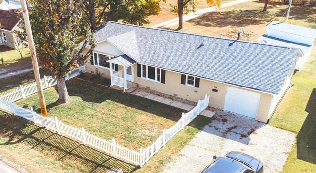 Photo of 802 W Washington St, St James, MO 65559