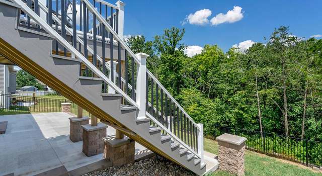 Photo of 845 Kingston Hills Ct, Fenton, MO 63026