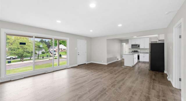 Photo of 7675 Horatio Dr, St Louis, MO 63121
