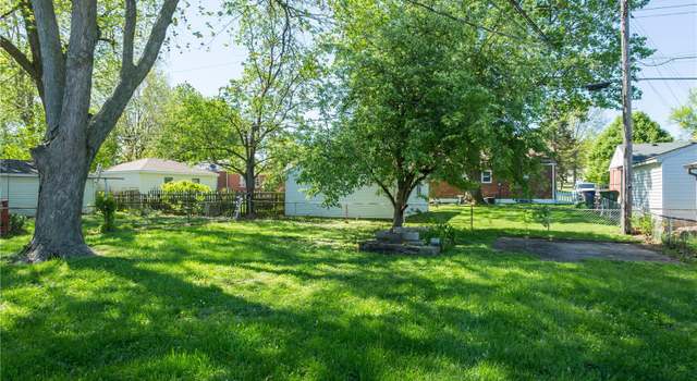 Photo of 10730 Saint Cosmas Ln, Saint Ann, MO 63074