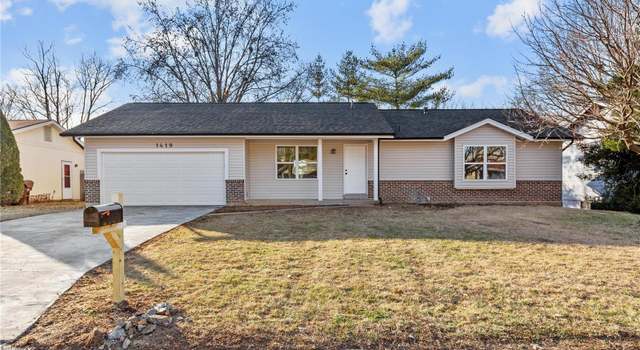 Photo of 1419 Sandra Elaine Dr, St Peters, MO 63376
