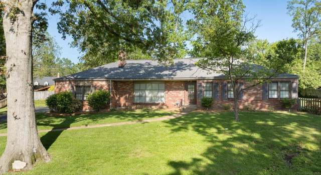 Photo of 41 Berry Oaks Ln, Glendale, MO 63122
