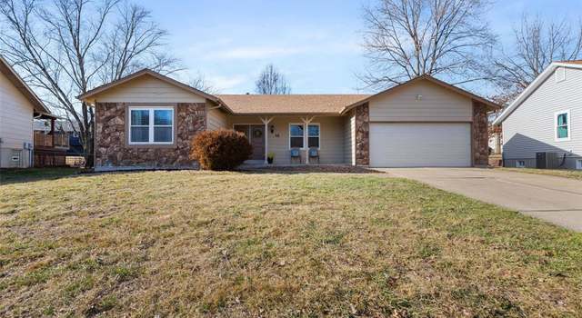 Photo of 14 Crescent Woods Dr, St Peters, MO 63376