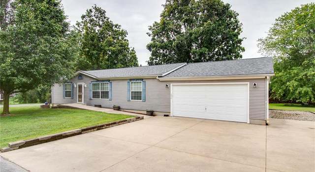 Photo of 16519 Palm Way Dr, Brighton, IL 62012