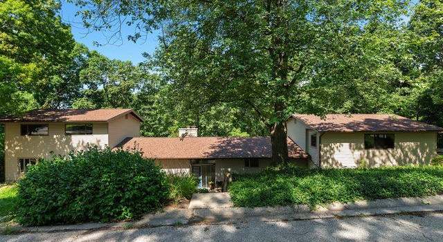 Photo of 44 Woods Hill Dr, St Charles, MO 63303