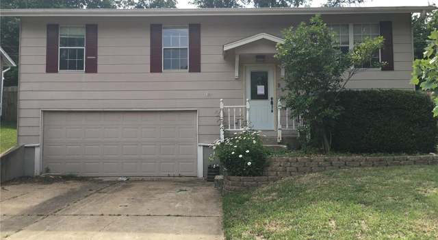 Photo of 9 Oak Bend Ln, St Peters, MO 63376