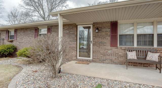 Photo of 904 Wheatridge Dr, Troy, IL 62294