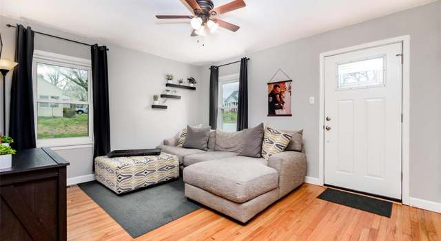 Photo of 929 Pike St, St Charles, MO 63301