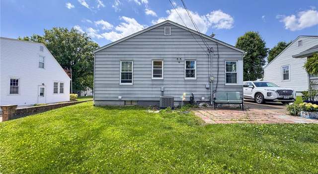 Photo of 208 W Washington St, Columbia, IL 62236