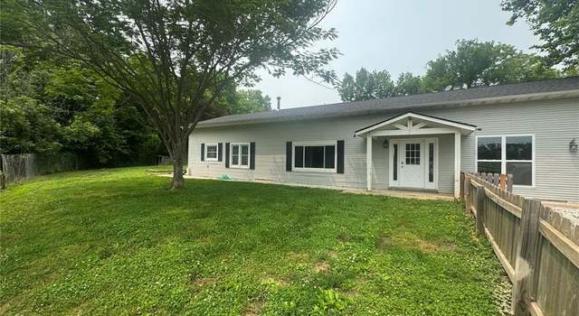 Photo of 997 S Field Farm Rd, St Clair, MO 63077