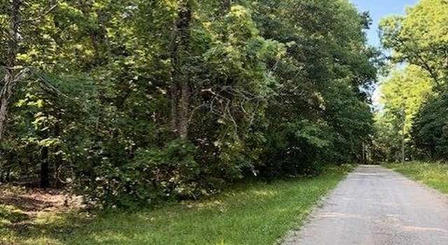 Photo of 11 Log Cabin Trl, New Florence, MO 63363