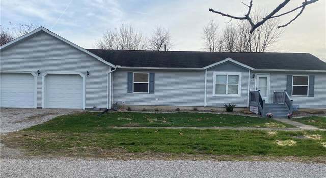 Photo of 510 W Doulgas St, New Douglas, IL 62074