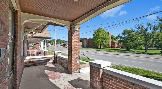 Photo of 7904 Page Ave, St Louis, MO 63133