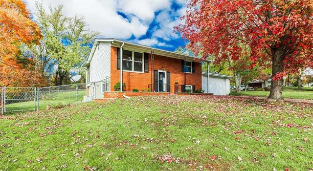 Photo of 5189 Ville Camelia Ln, Hazelwood, MO 63042