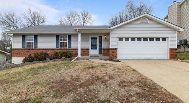 Photo of 727 Brickingham Dr, St Peters, MO 63376