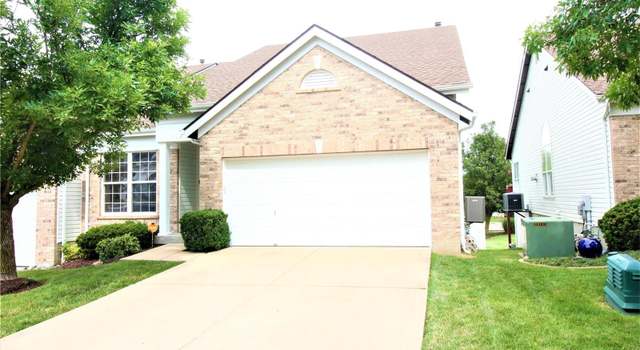 Photo of 802 Whispering Village Cir, Ballwin, MO 63021