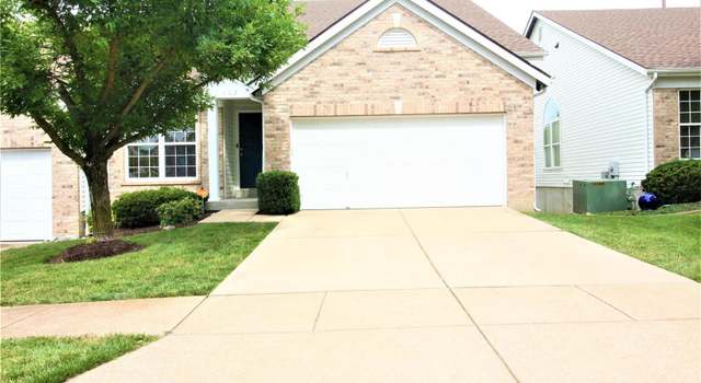 Photo of 802 Whispering Village Cir, Ballwin, MO 63021