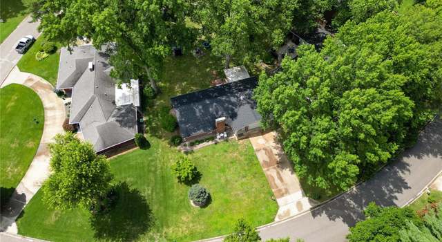Photo of 24 Narcissus Dr, Belleville, IL 62221
