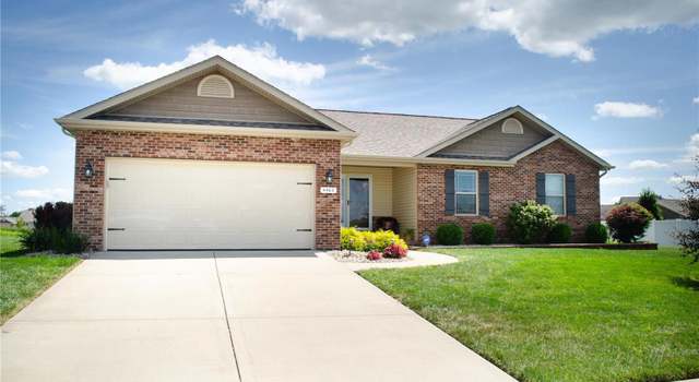 Photo of 4402 Maple Brook Dr, Belleville, IL 62226