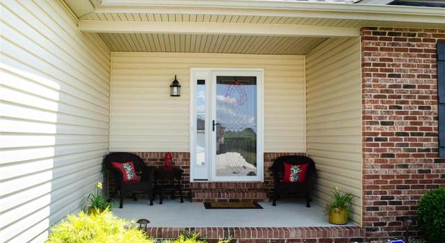 Photo of 4402 Maple Brook Dr, Belleville, IL 62226