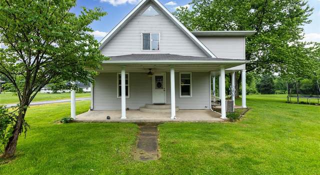 Photo of 701 Olive St, Gillespie, IL 62033