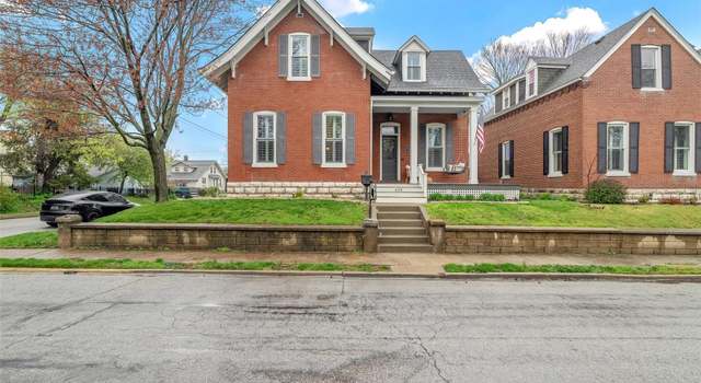 Photo of 628 Washington St, St Charles, MO 63301