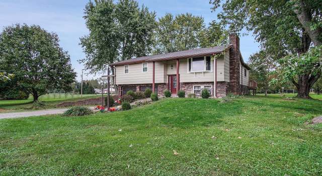 Photo of 424 Pecan Ln, Belleville, IL 62223