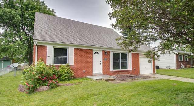 Photo of 615 Saint Peter Dr, Godfrey, IL 62035
