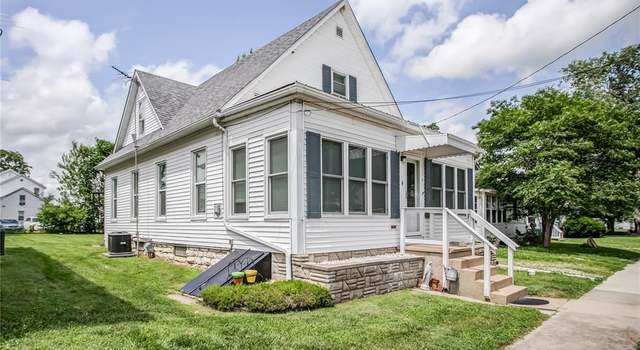 Photo of 207 E Arch St, Jerseyville, IL 62052