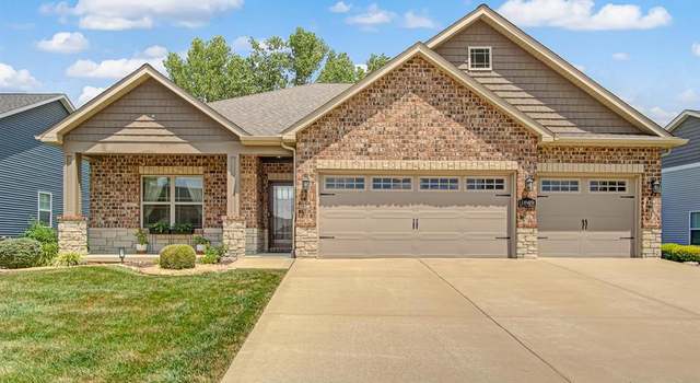 Photo of 1869 Cloverdale Dr, Edwardsville, IL 62025