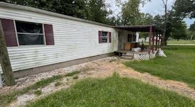 Photo of 301 N Camp St, Summerfield, IL 62289