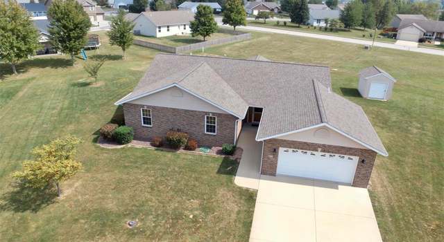 Photo of 420 Bloomfield Ct, Lebanon, IL 62254