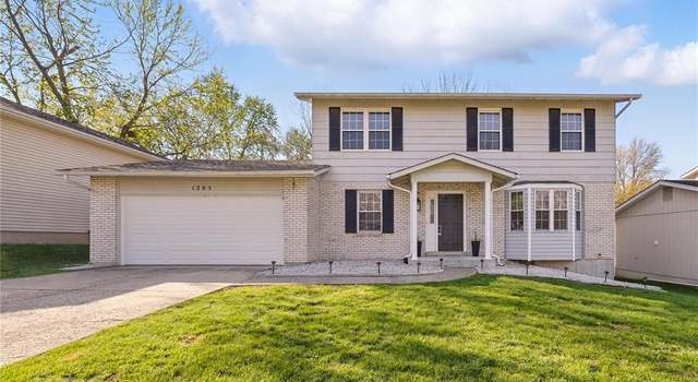 Photo of 1205 Amberglen Dr, St Peters, MO 63376