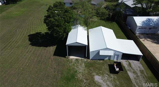 Photo of 120 E Beth St, Licking, MO 65542
