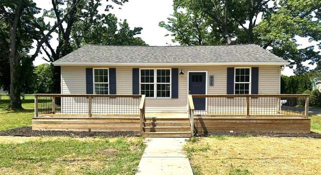 Photo of 905 W Hays St, Keyesport, IL 62253