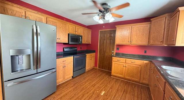 Photo of 1108 N Oak St, Vandalia, MO 63382