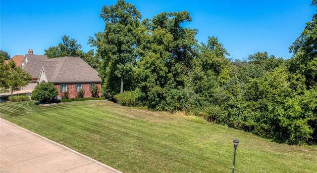 Photo of 69 Castle Bluff Dr, St Charles, MO 63304