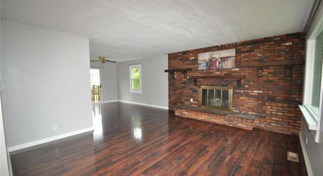 Photo of 12080 Nantucket Pl, Maryland Heights, MO 63043