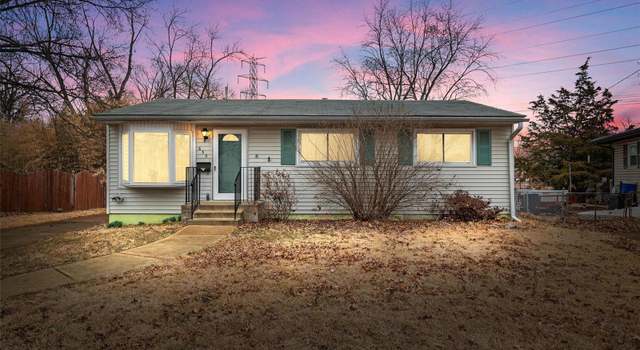 Photo of 635 Mark Twain Dr, Florissant, MO 63031