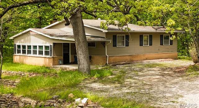 Photo of 15222 Circle Dr, Gillespie, IL 62033