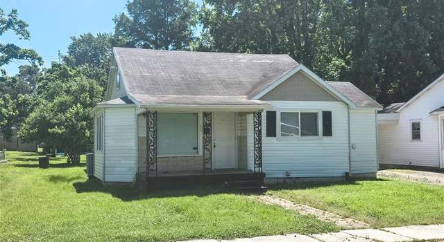 Photo of 828 W Elk St, Dexter, MO 63841