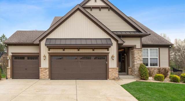 Photo of 32 Hillside Manor Ct, St Peters, MO 63376
