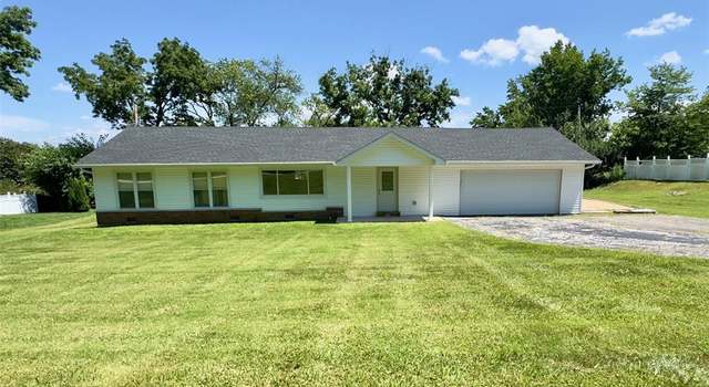 Photo of 108 Maple Ln, Ballwin, MO 63011