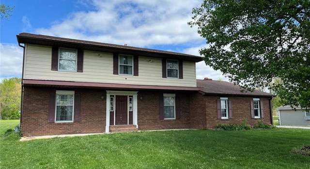 Photo of 1235 S Hackman St, Staunton, IL 62088