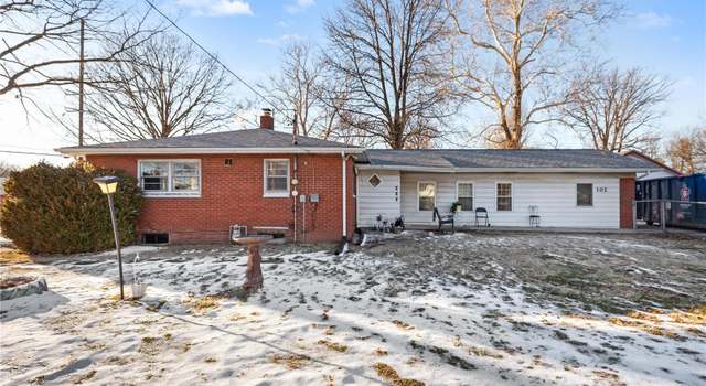 Photo of 102 Archer Dr, Godfrey, IL 62035