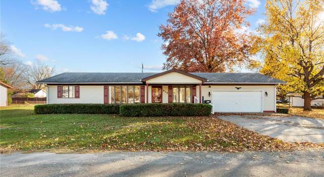 Photo of 912 W Pine St, Jerseyville, IL 62052