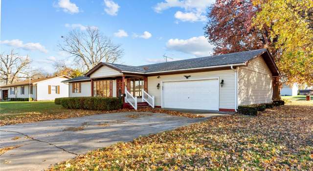 Photo of 912 W Pine St, Jerseyville, IL 62052